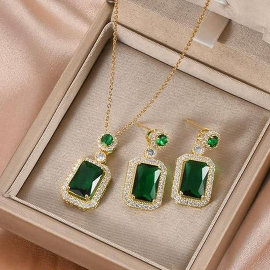Emerald Green 18K Gold-Plated Jewellery Set – Pendant, Earrings & Adjustable Ring